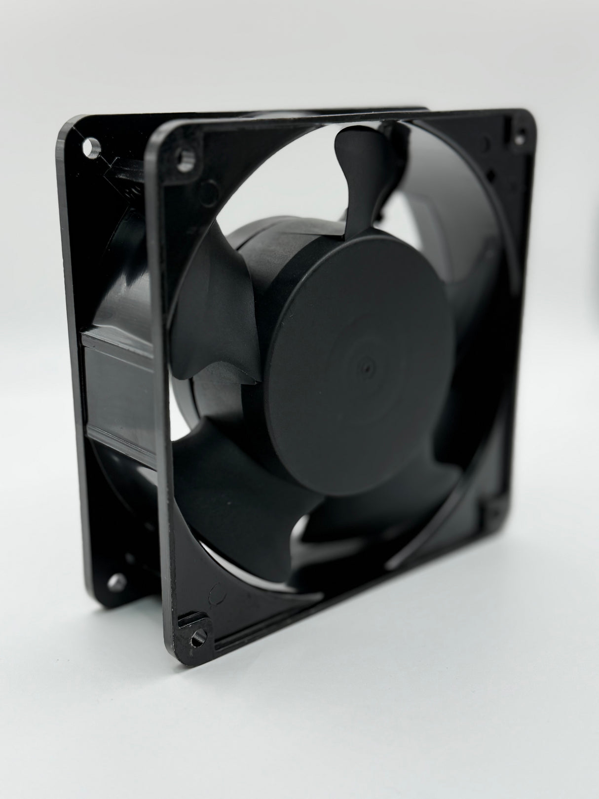 High Flow‑Rate Large Cooling Fan (Side‑Mounted)
